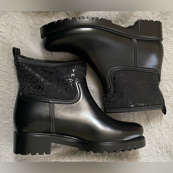 DKNY RAINY SLIP ON BOOTIE WELLIES - Picture 6 of 9